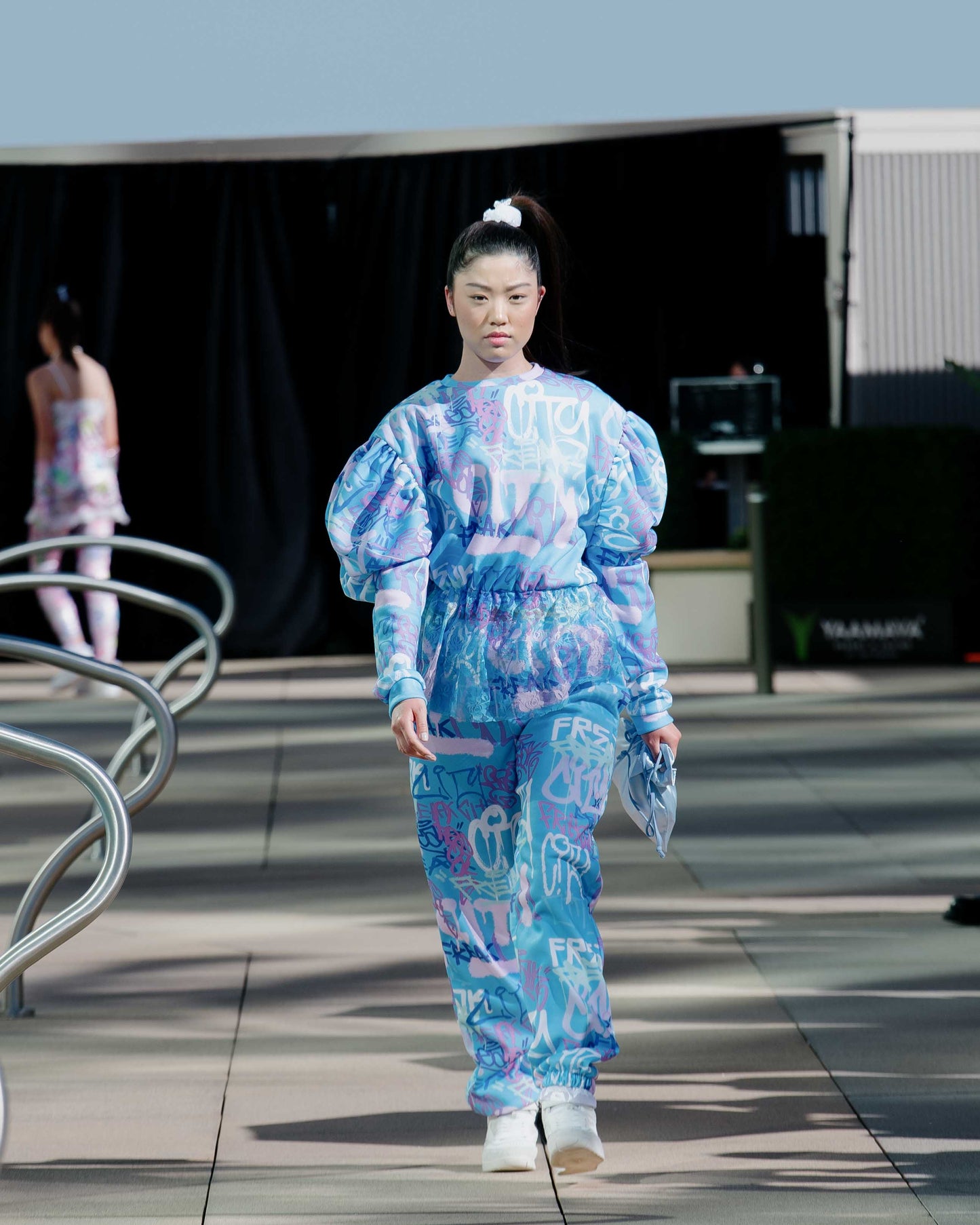 GRAFFITI FANTASY Fleece Sweatsuit