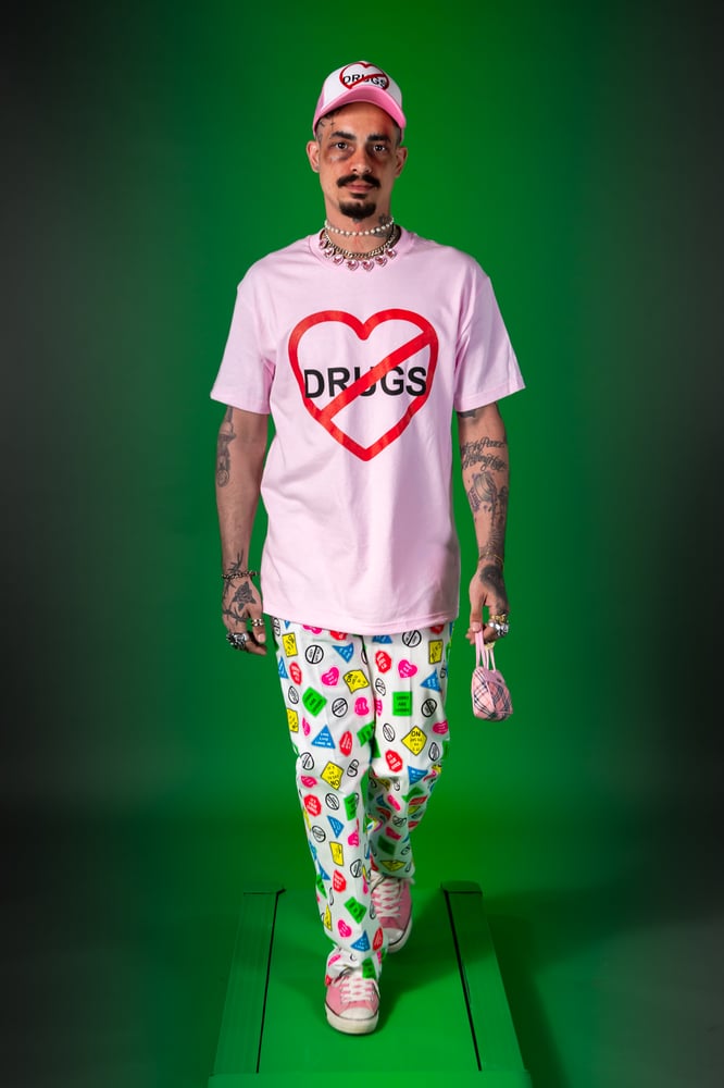 HEART DRUGS Tshirt & Trucker Hats