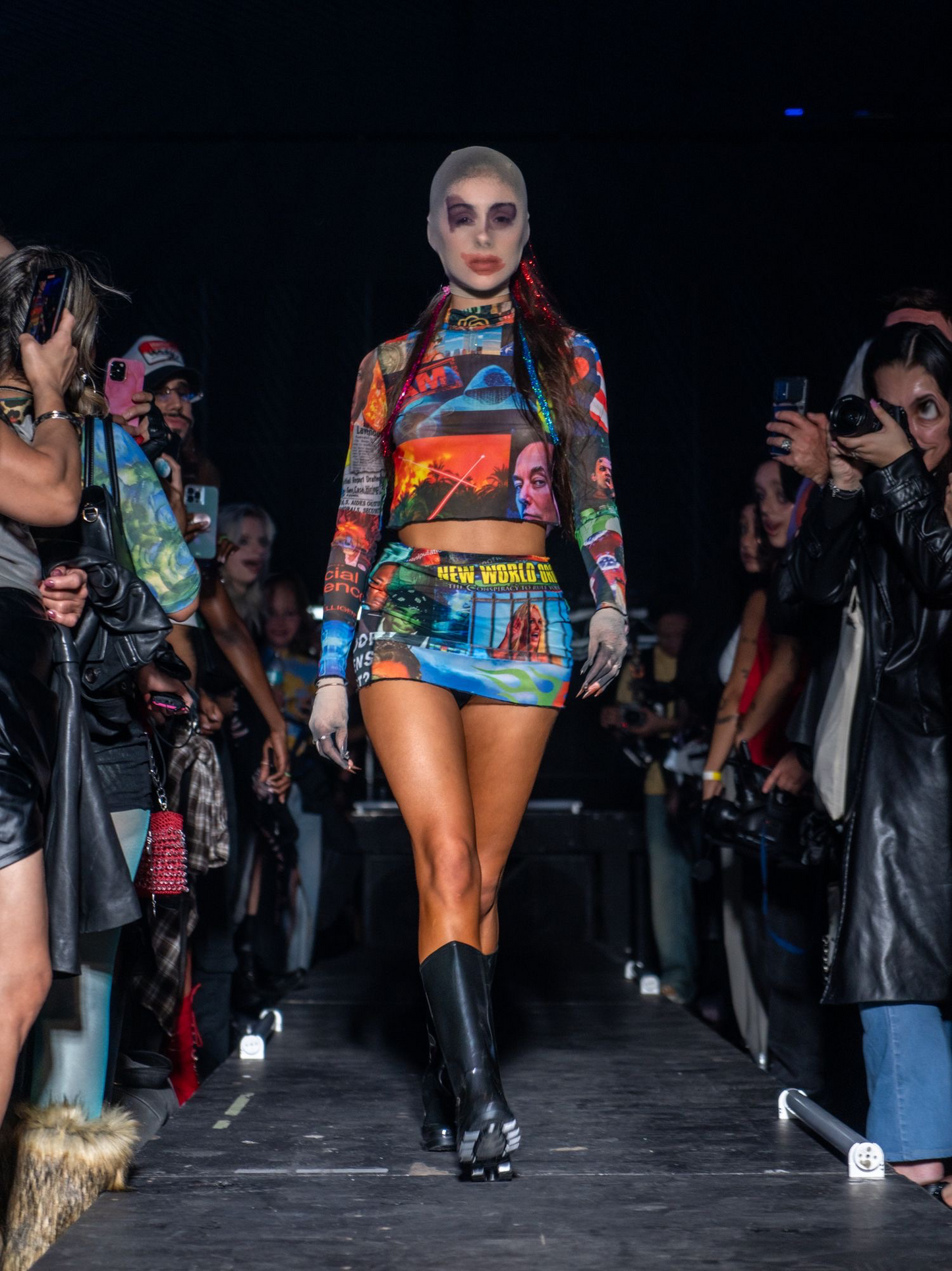 CONSPIRACY THEORY Long sleeve turtleneck + skirt