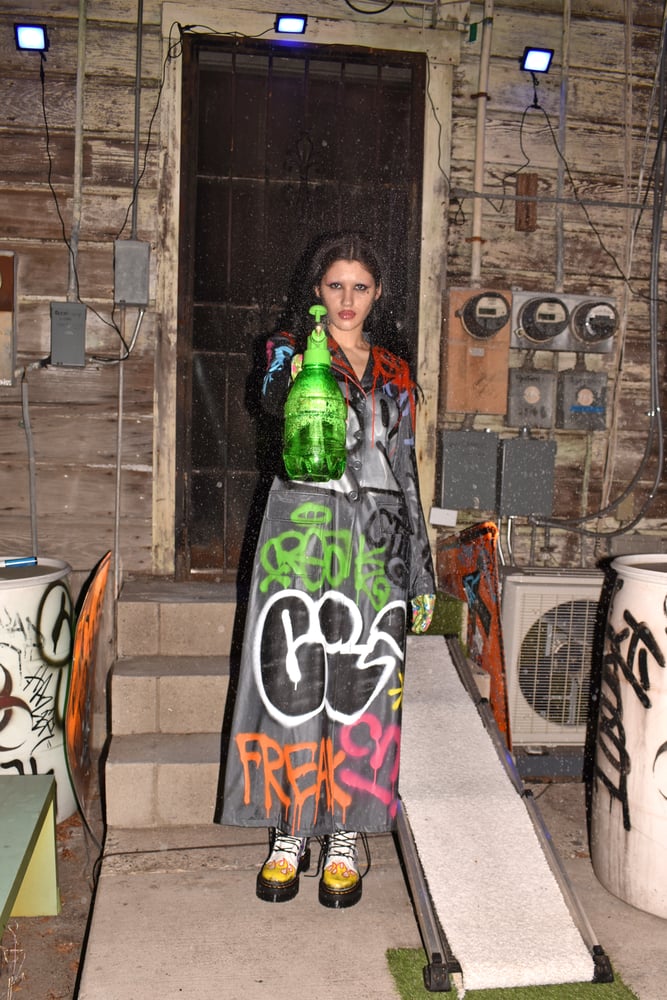 GRAFFITI MATRIX COAT
