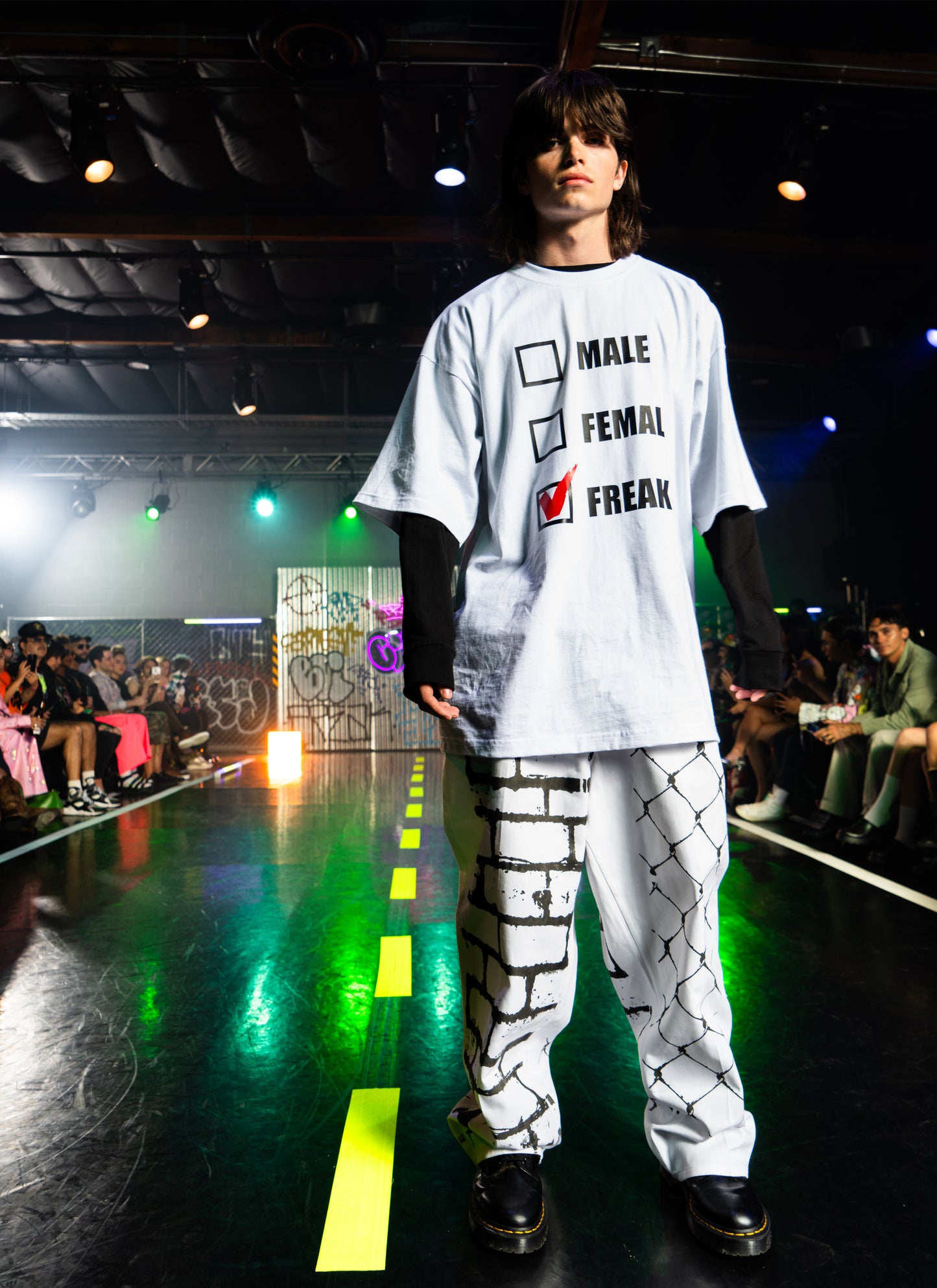 MALE, FEMALE, FREAK Oversized Tshirt